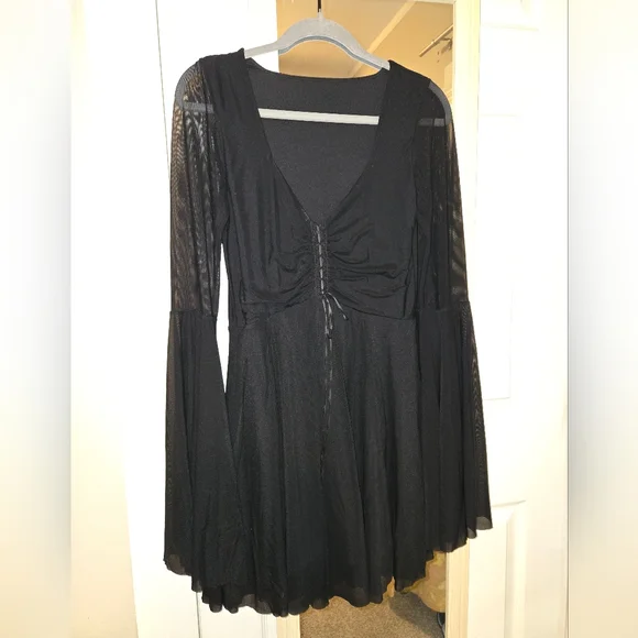 BM Spectre Dress - Picture 2 of 4